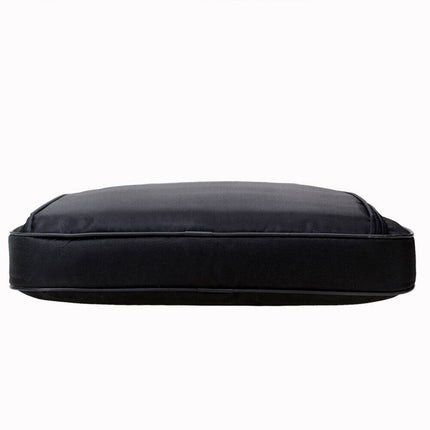 Side view of 15.6 inch laptop shoulder bag
