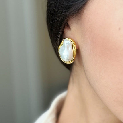 Elegant pearl necklace earrings ring set