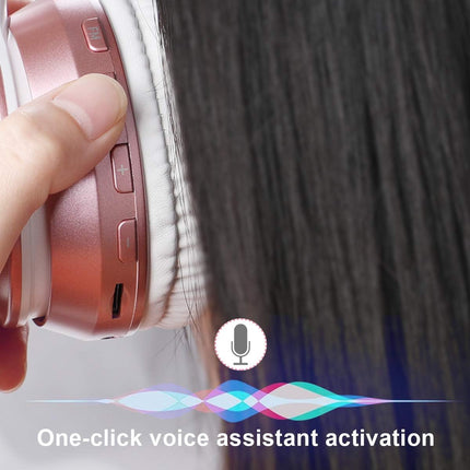 Noise isolating over-ear wireless headphones