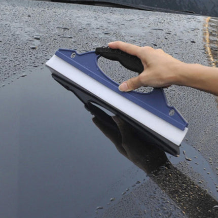 Portable car windshield cleaning tool